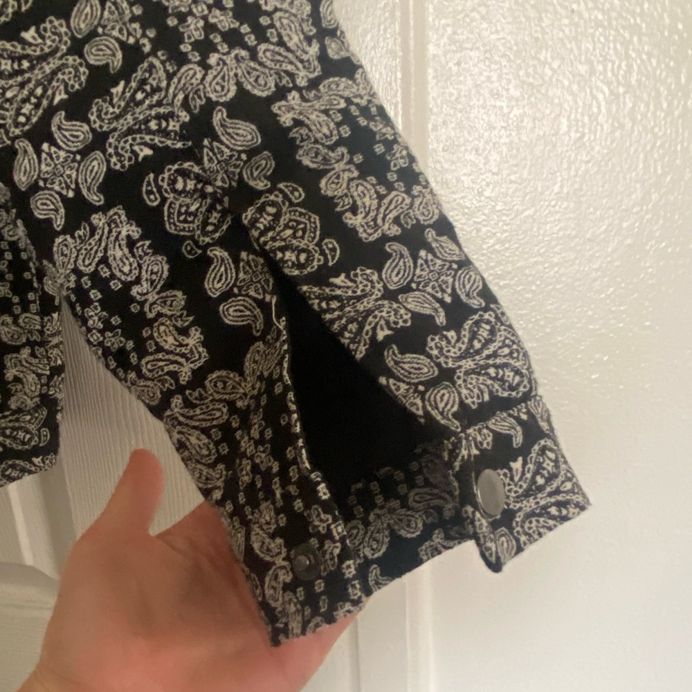 PacSun Black and White Paisley Jacket - Picture 7 of 11